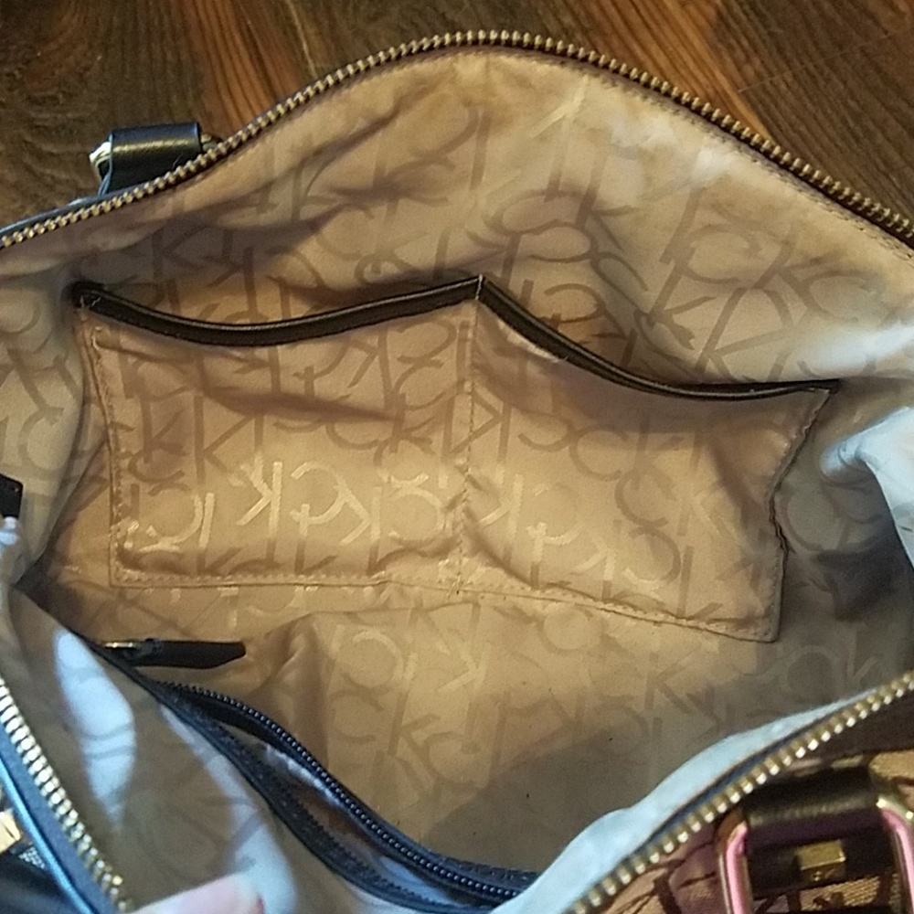 Handbag - Picture 3 of 5